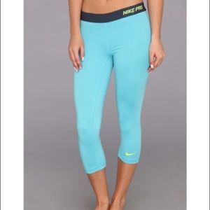 Nike Pro Capri Pants